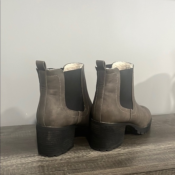 Gray Chunky Heel Ankle Booties with Rugged Sole - Picture 4 of 7
